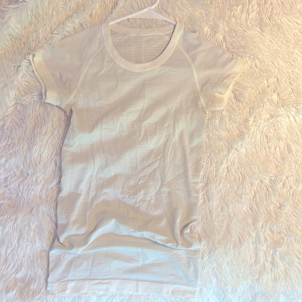 White Lulu Lemon fit tee